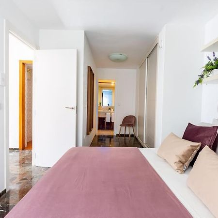 Behouse Sierpes Apartment Sevilla Exterior foto