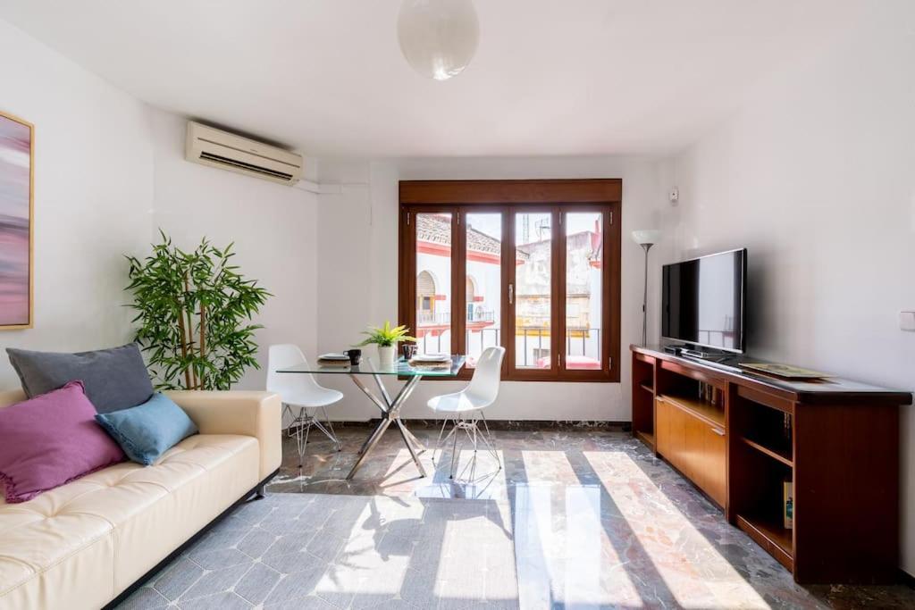 Behouse Sierpes Apartment Sevilla Exterior foto